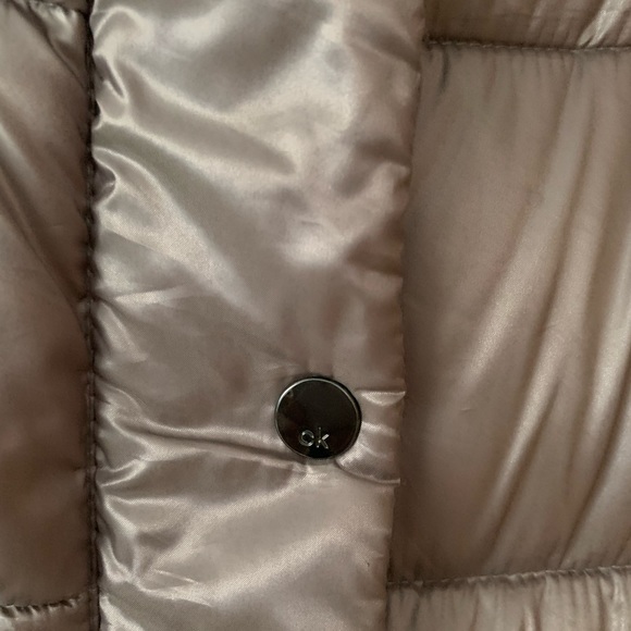 Calvin Klein puffer jacket - Picture 3 of 7